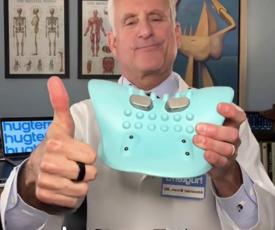 Smart neck massager with heat and pulse stimulation technology